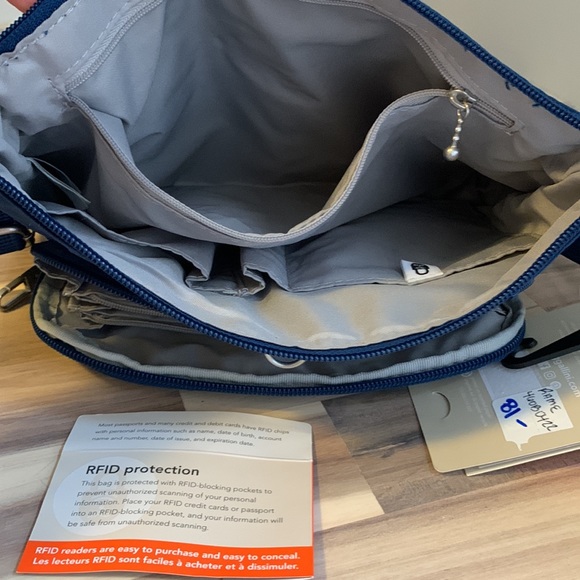 Baggallini bag NWT! - Picture 4 of 10